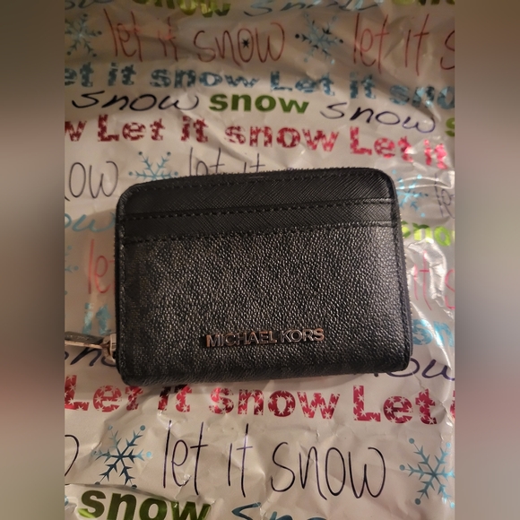 Michael Kors Handbags - Michael Kors Small Wallet